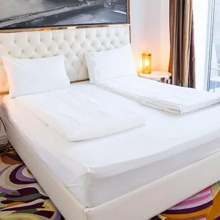 A Otel 4*