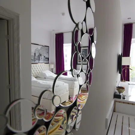 Hotell A 4*