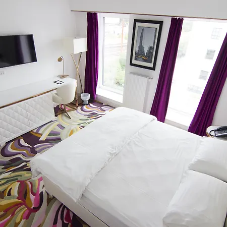 A Hotell 4*